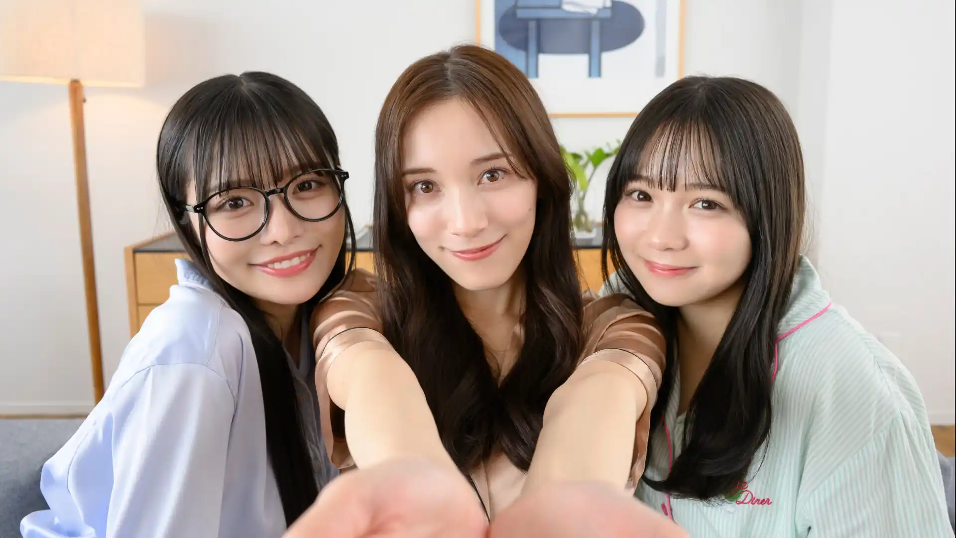 《HamKoi 转生为仓鼠的我与三姐妹的甜蜜生活》影
